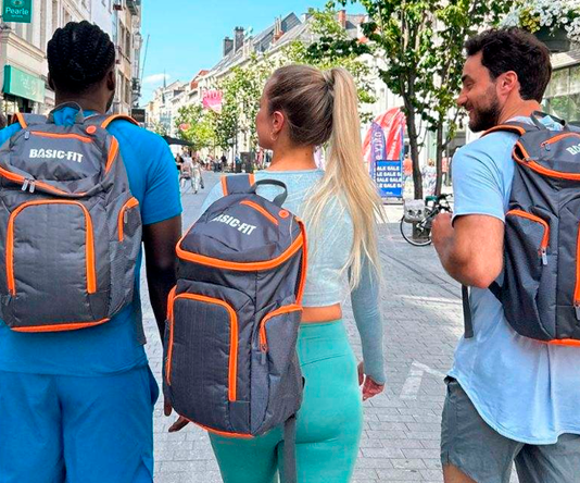 Un estudio calcula que para 2028 todos tendremos una mochila del Basic Fit